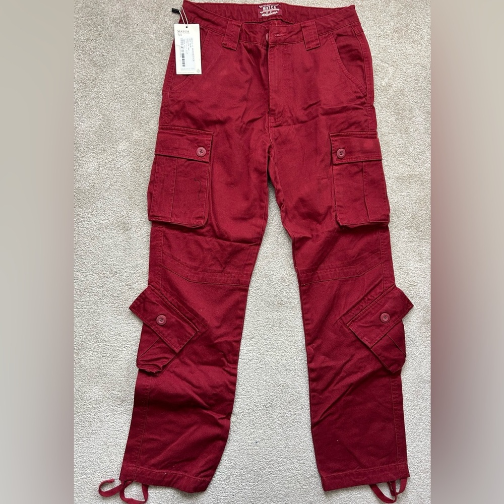 Match Women’s Cargo Pants
Like new! 
size 30 (8/10)
Burgundy